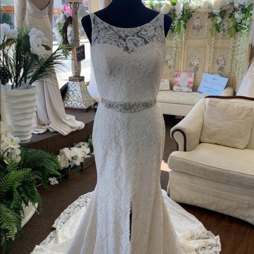 Paloma Blanca gown